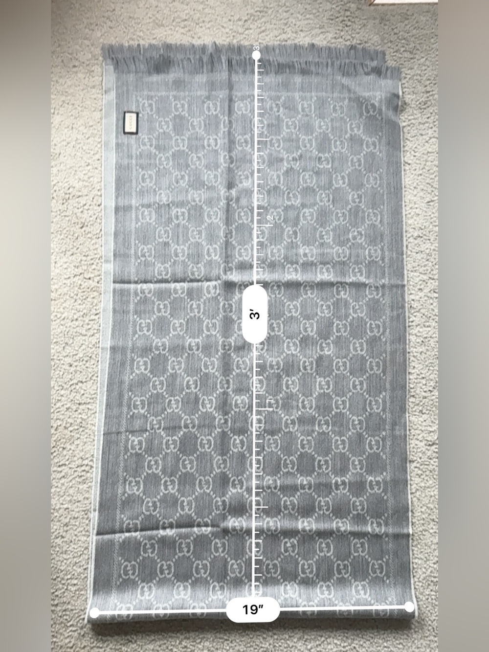 Authentic New Gucci GG women's wool Scarf Shawl Stole made in Italy Gray Unisex - Picture 3 of 7